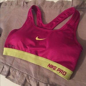 NIKE PRO Dry Fit Razor Back Sports Bra